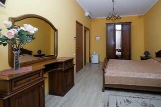 Гостиница Лира Саратов Двухместный номер с 1 кроватью и балконом-2